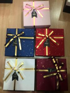 HEDİYE KUTUSU KARE ORTA