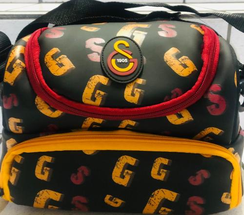 GALATASARAY GS YAZI DETAYLI SUNİ DERİ BESLENME ÇANTASI