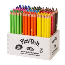 PLAY-DOH 12 RENK ÜÇGEN KURUBOYA 144'LÜ AHŞAP STAND